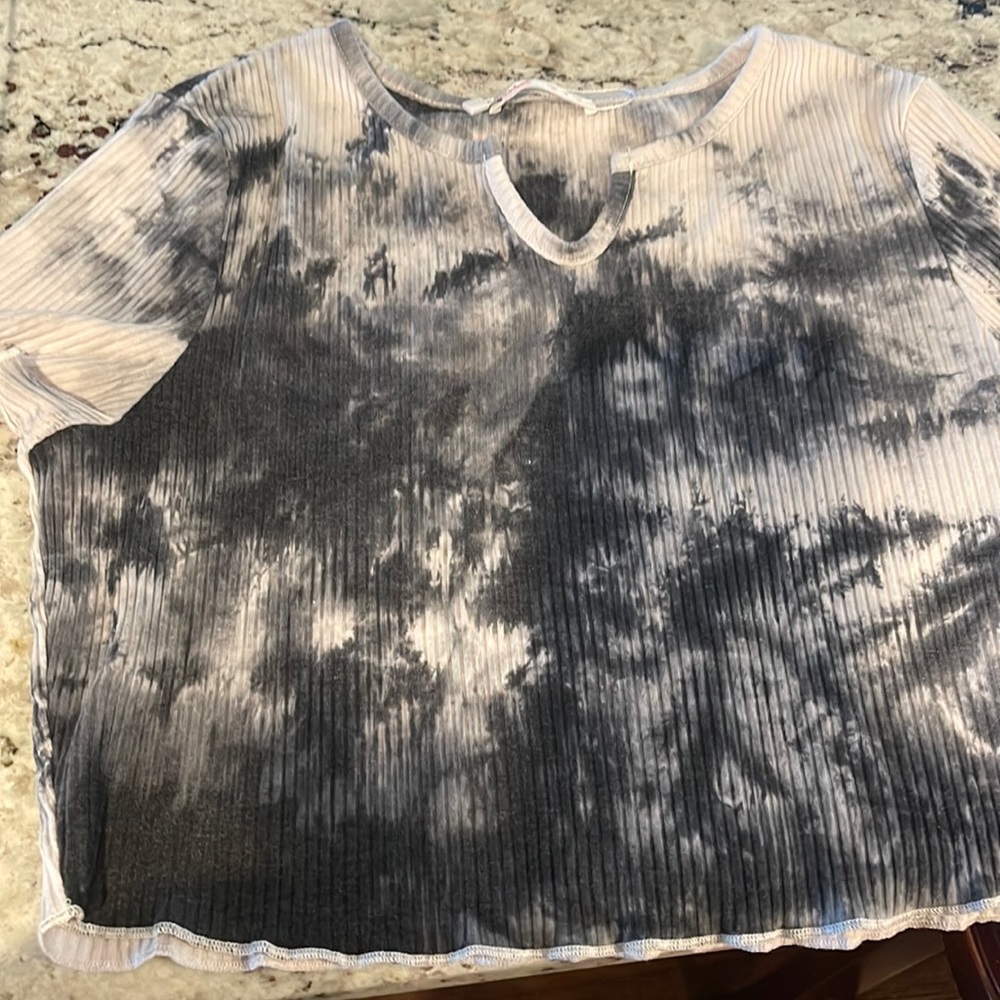 Tie-dye t shirt